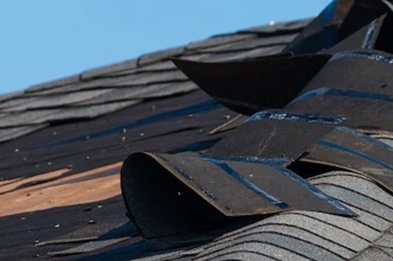 Wind damaged roof in Northern Illinois